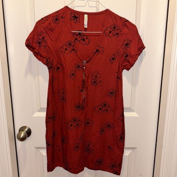 CRY WOLF WOVEN ZIP DRESS - Picture 1 of 3